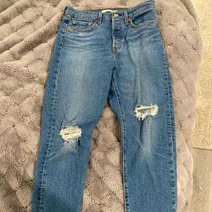 Levi’s Wedgie Fit ankle length jeans
